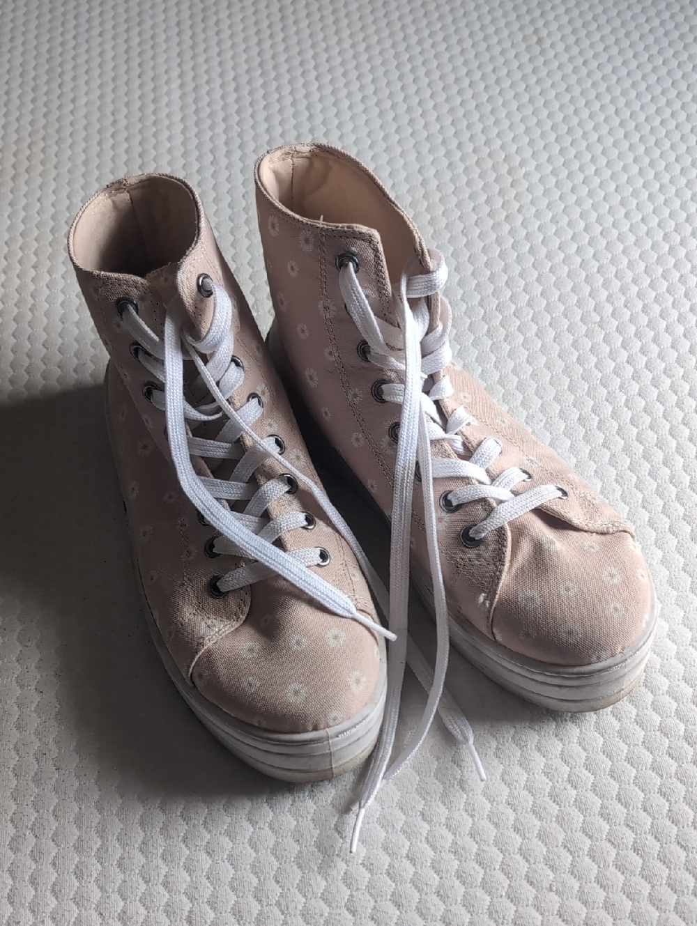 Falls Creek Light Peach High-Top Sneakers with White Laces